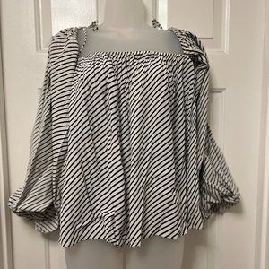 Black & White Striped Flowy Sleeved Top
